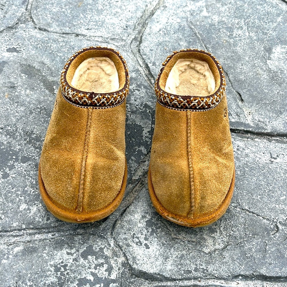 Youth Uggs Tasman size 2